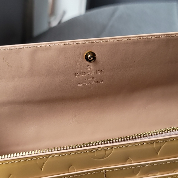 🎁Sold🎁LV Vernis Yellow... - Picture 6 of 9